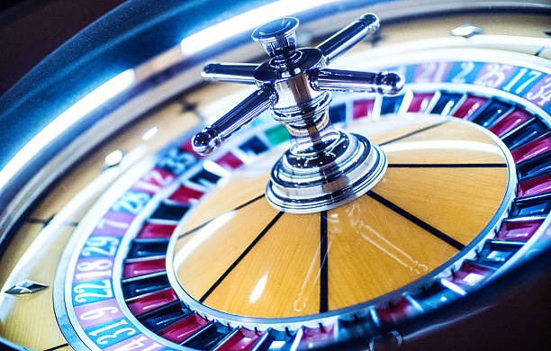 Live roulette table with multiple players chatting in real time